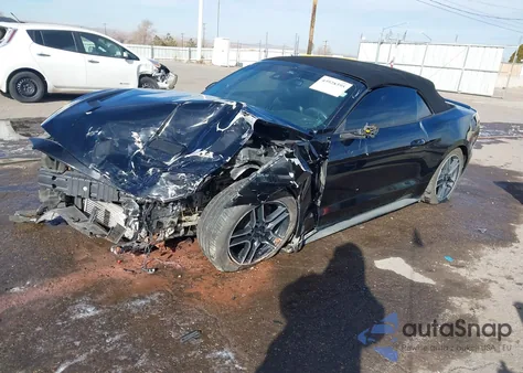 2021 Ford Mustang Ecoboost Premium z USA, uszkodzony, nr VIN 1FATP8UH4M5120647